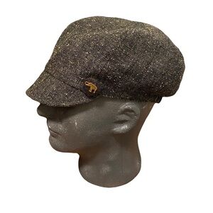 Reversible Charm hat with elephant and plaid reverse